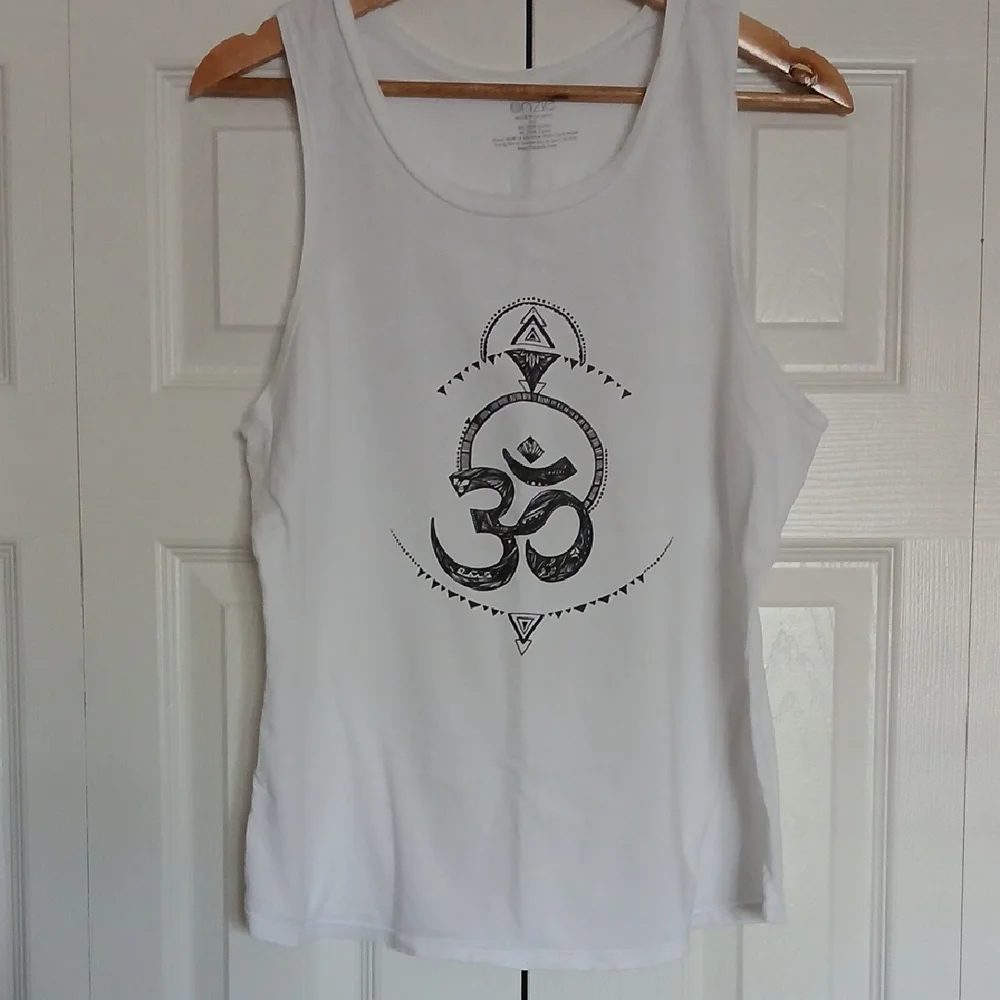 Onzie Tank Top - Picture 1 of 10